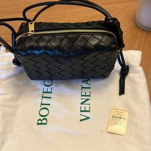 AUTHENTIC Loop mini intrrecciato crossbody bag